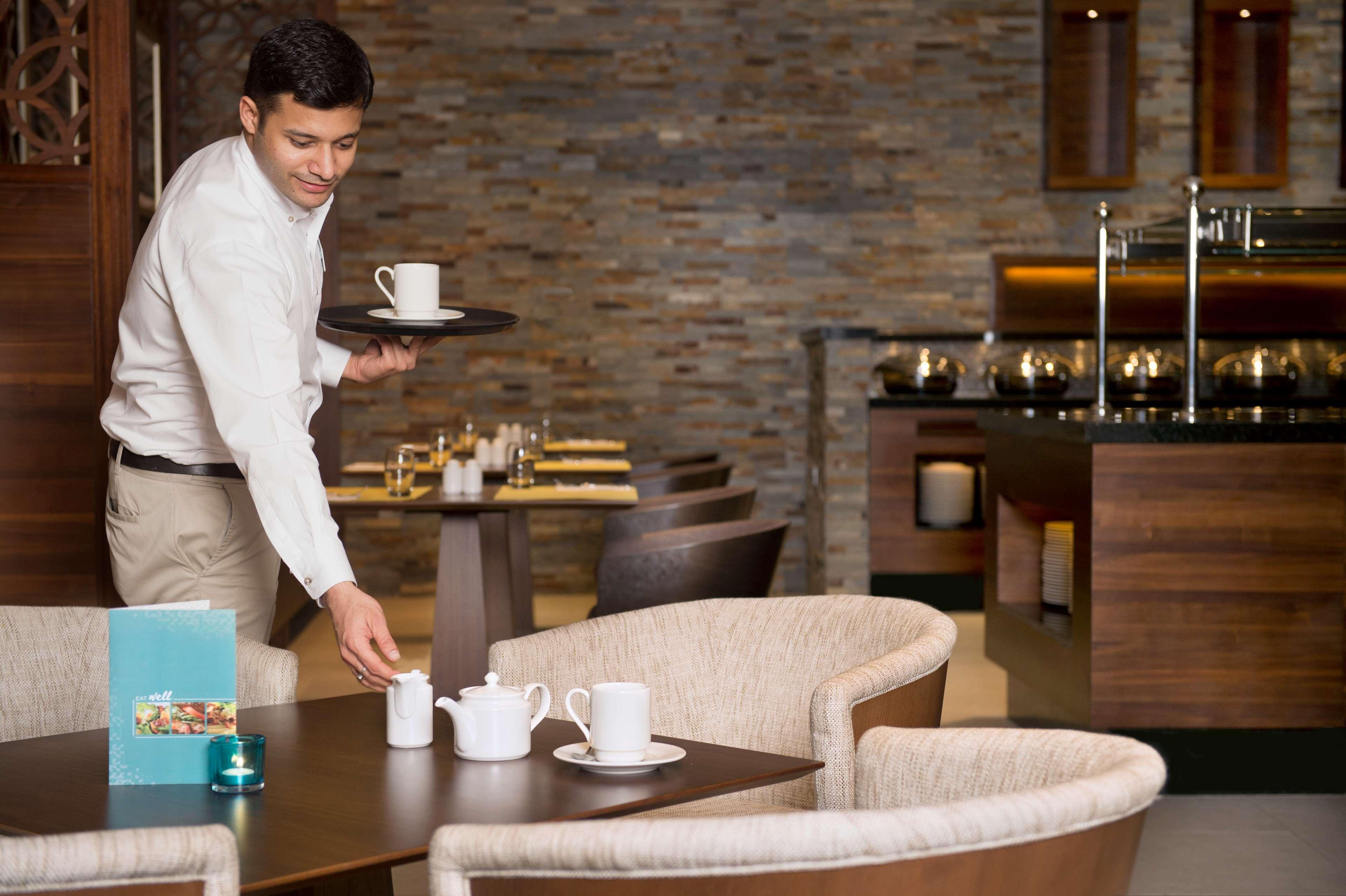Hilton Garden Inn Dubai Deira Eksteriør billede