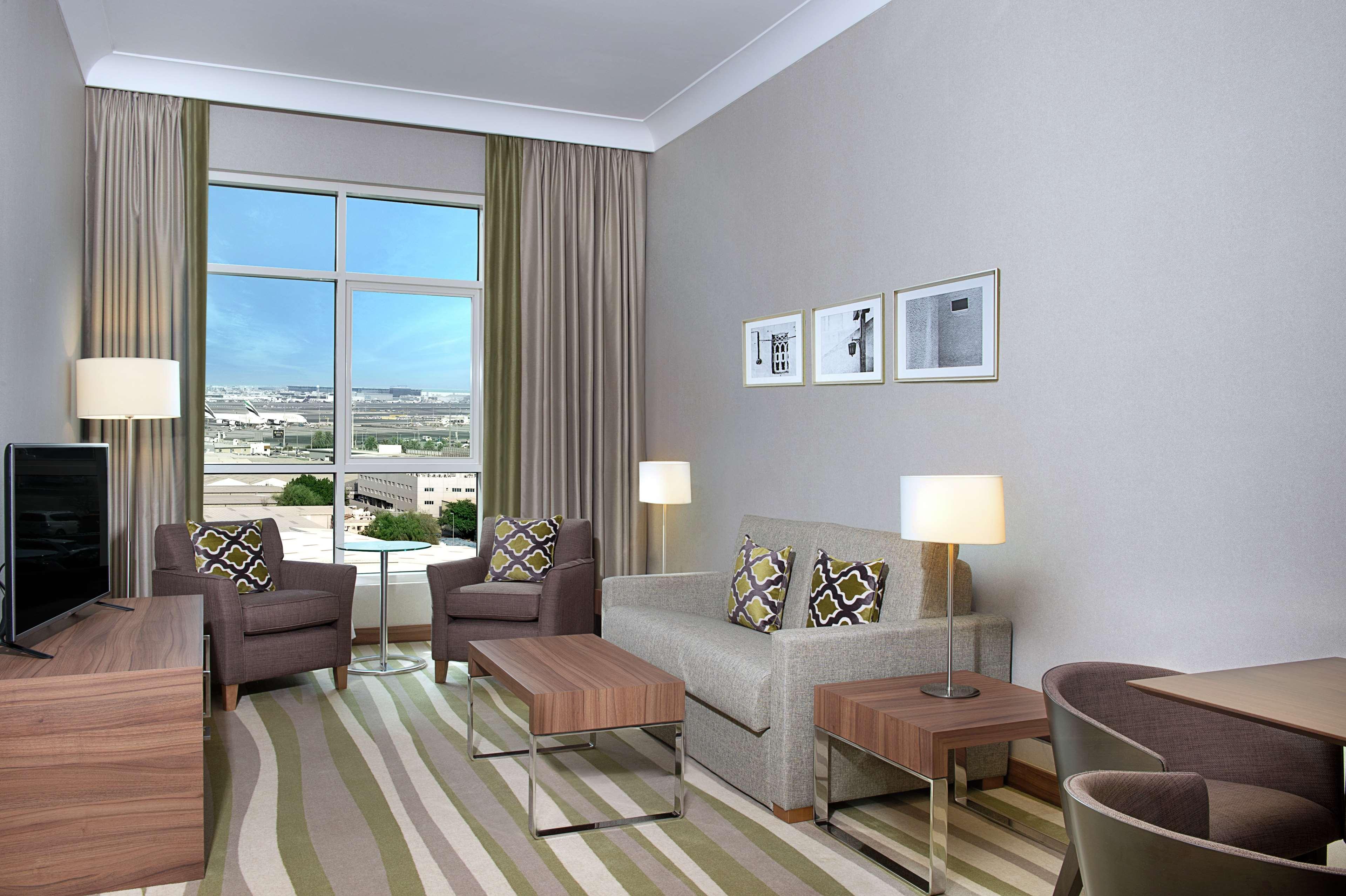 Hilton Garden Inn Dubai Deira Eksteriør billede