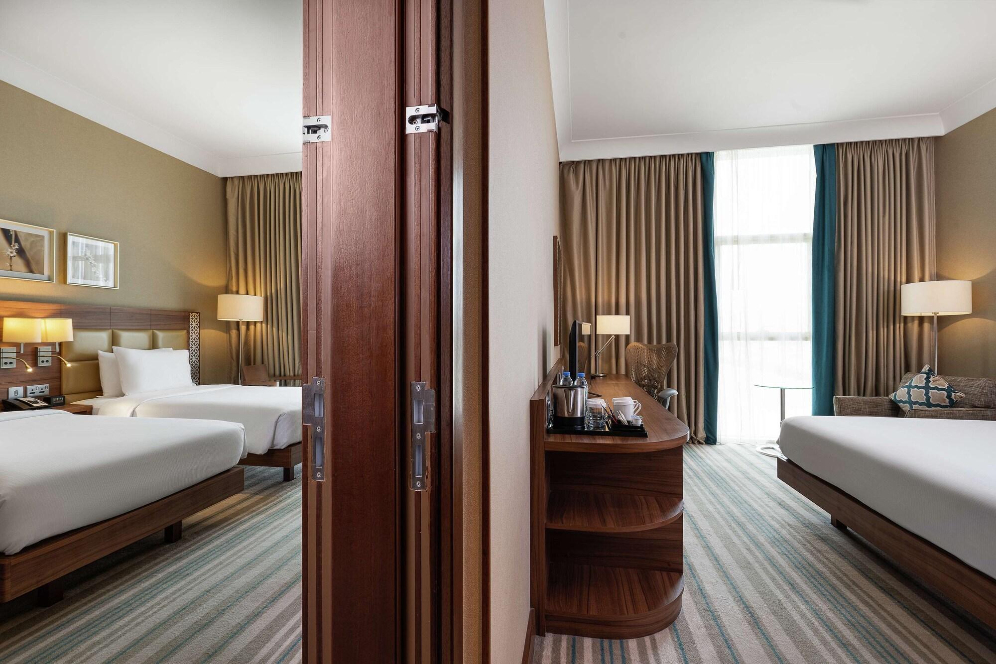Hilton Garden Inn Dubai Deira Eksteriør billede