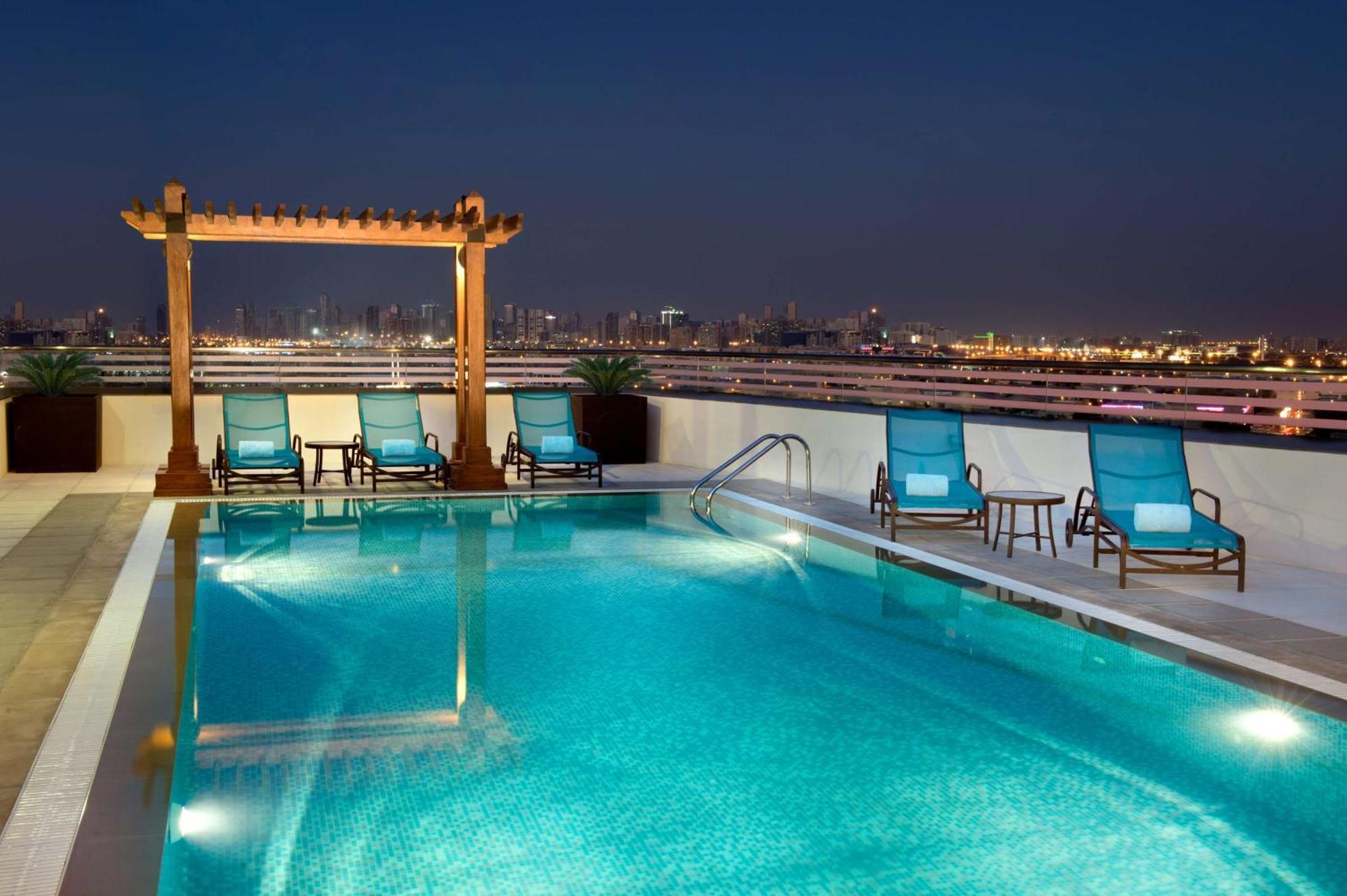Hilton Garden Inn Dubai Deira Eksteriør billede