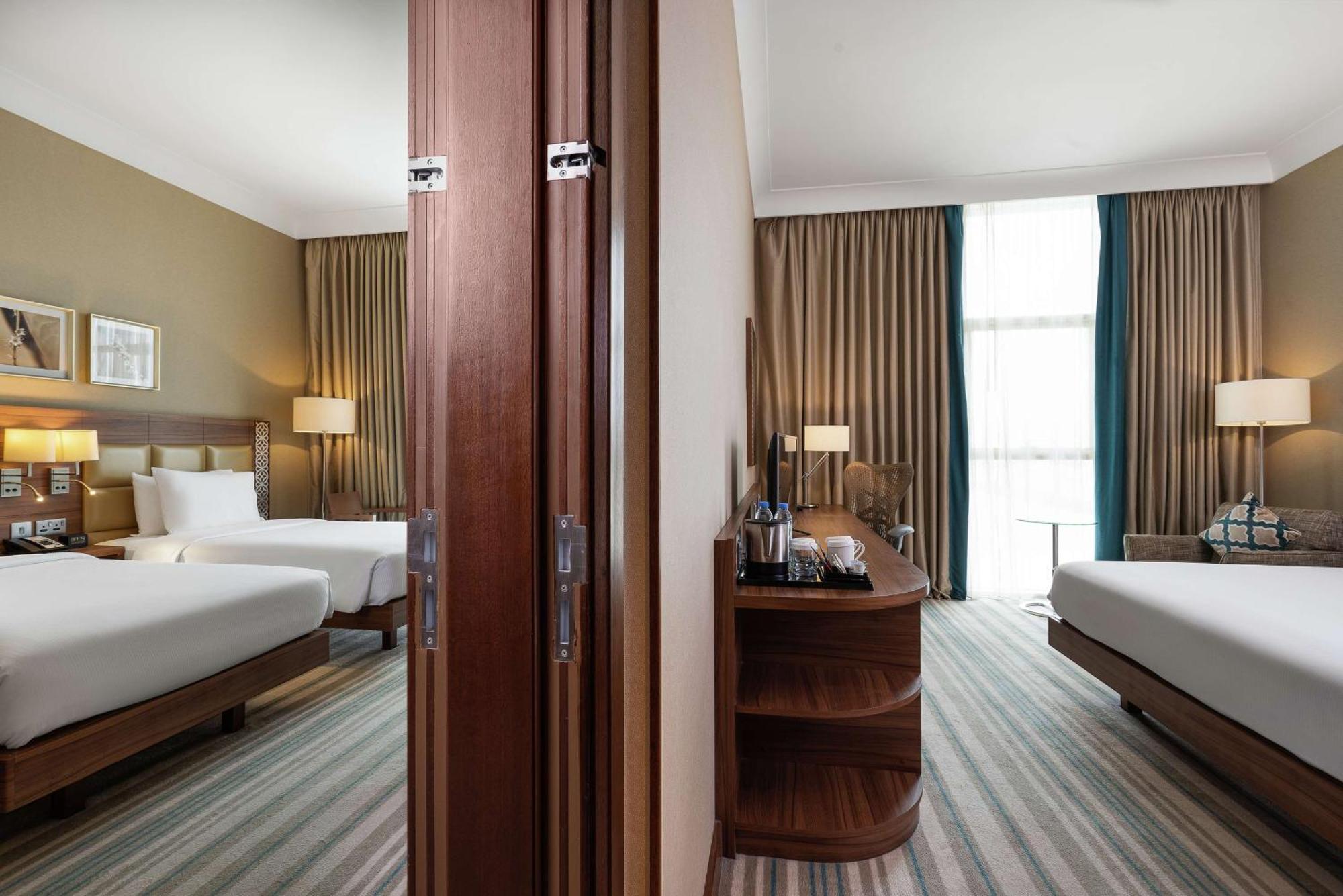 Hilton Garden Inn Dubai Deira Eksteriør billede